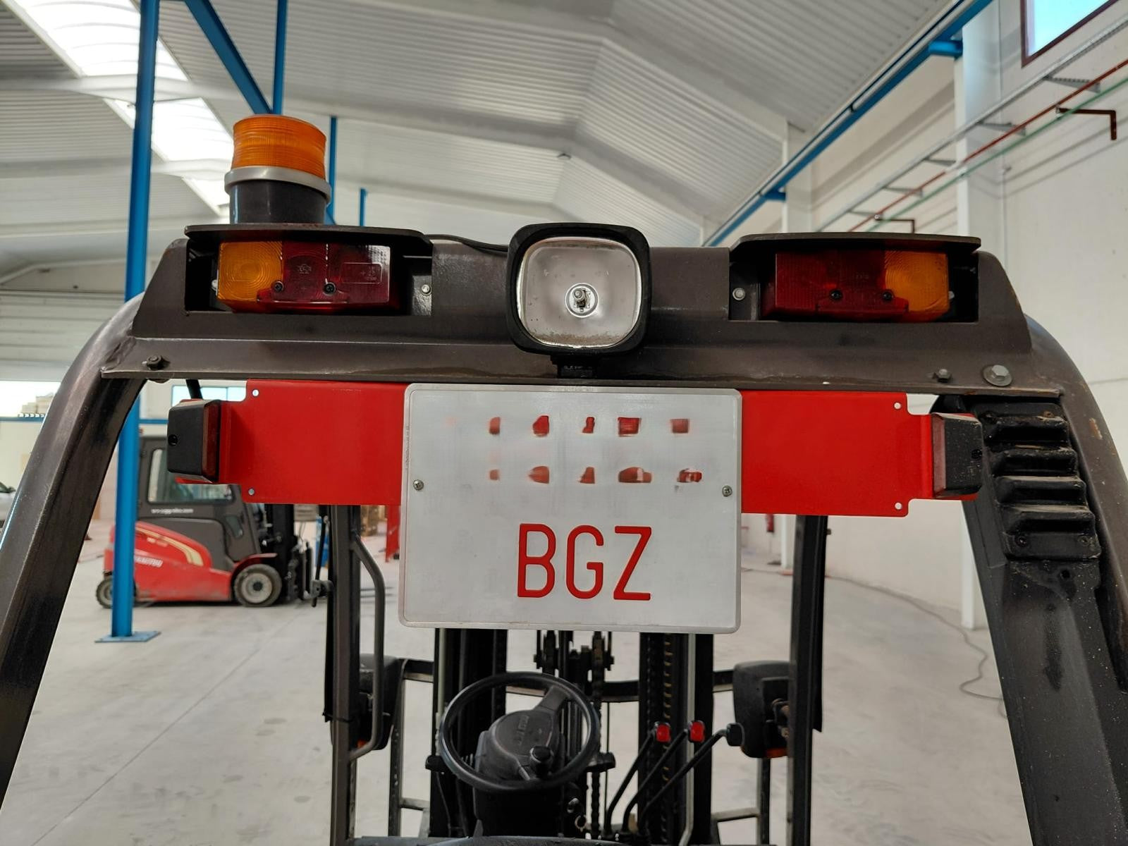 Carretilla Retráctil Manitou MI25D 2.5T Diésel 2018 – Motor Yanmar – Toledo