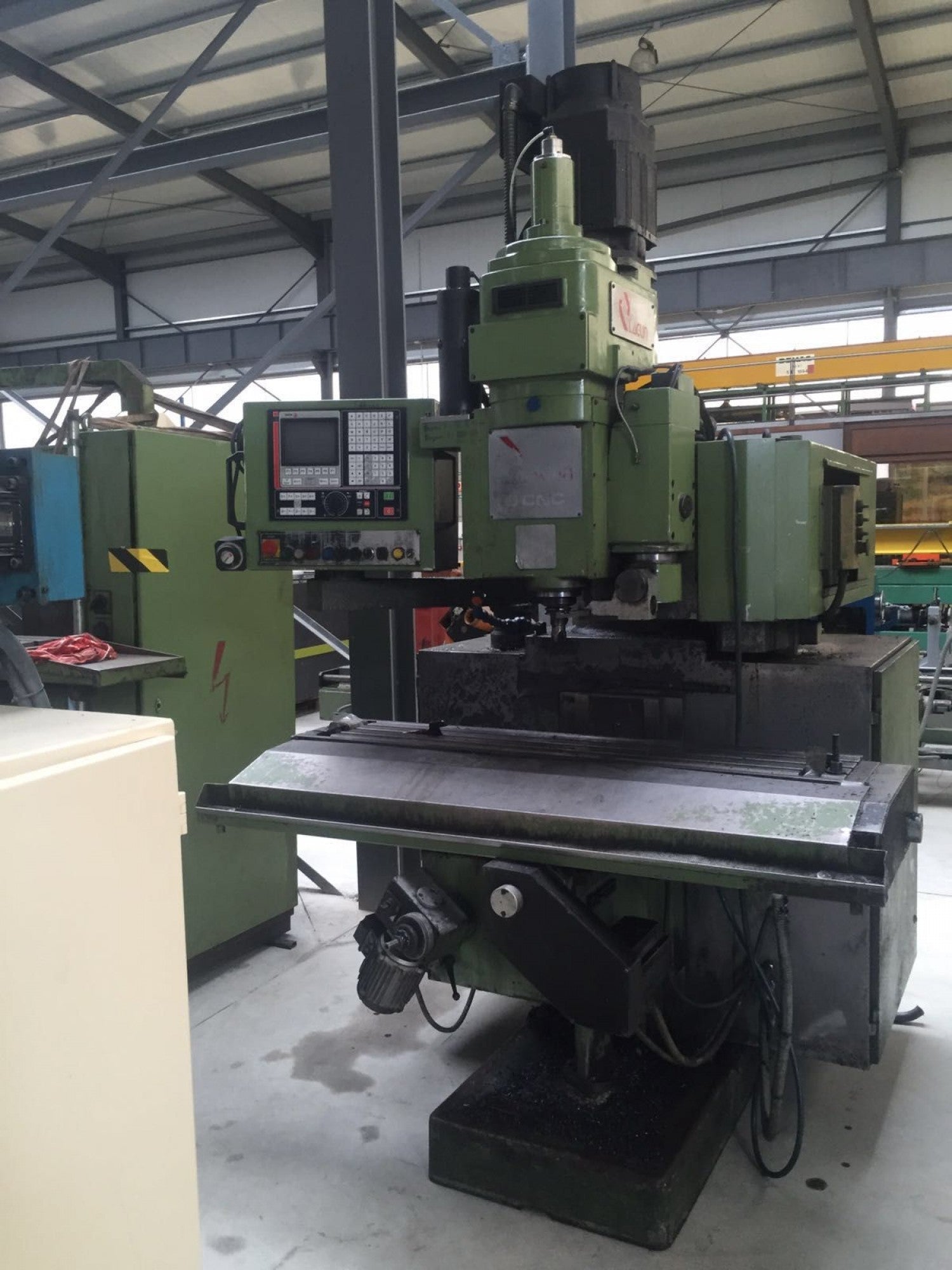 FRESADORA TORRETA LAGUN 5 CNC