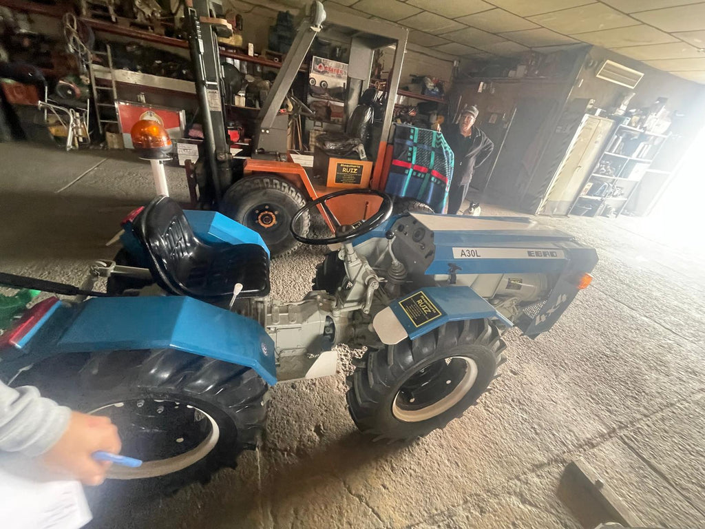 Tractor articulado EBRO A30L 4x4 restaurado estado impecable