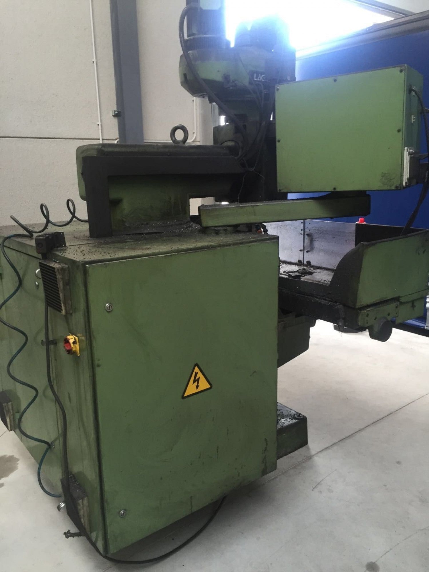 FRESADORA TORRETA LAGUN FTV3 CNC