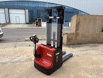 Apilador Eléctrico AC15 – Seminuevo | Linde / Heli