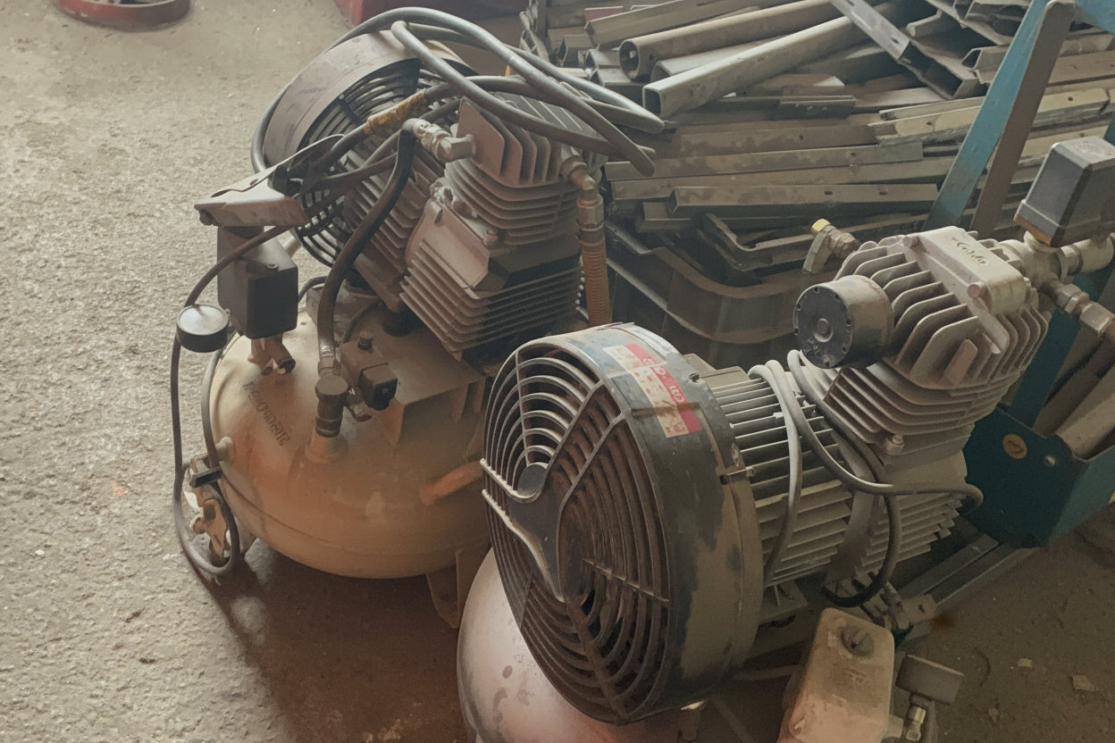 Compresor de tornillo industrial trifásico para uso continuo profesional