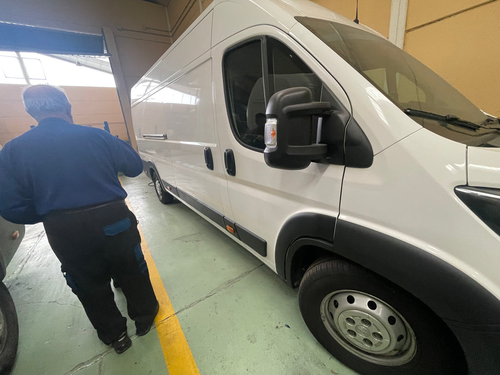 Peugeot Boxer furgón techo alto 87.000 km gran capacidad de carga