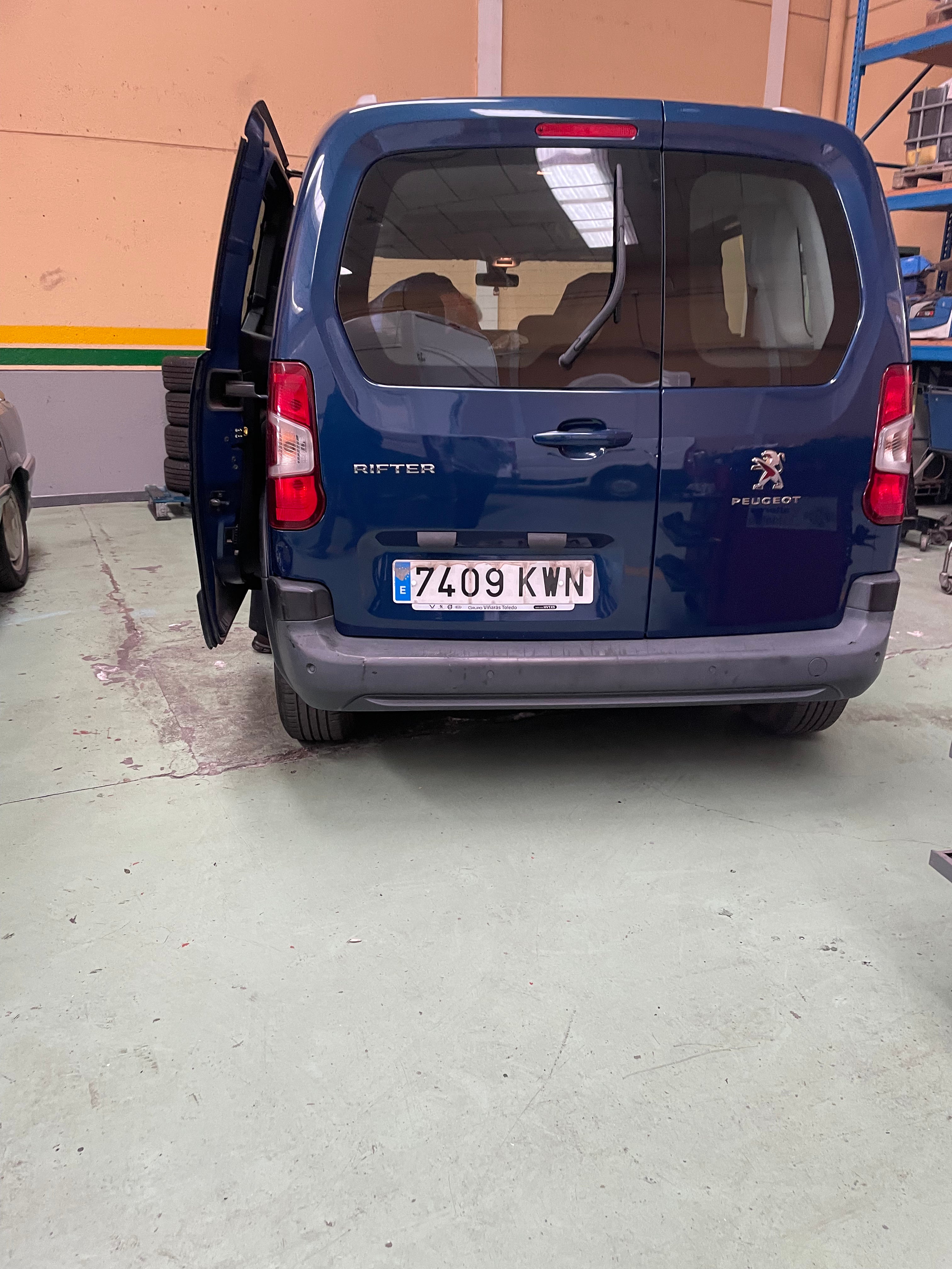 Peugeot Rifter furgoneta mixta 86.340 km estado impecable