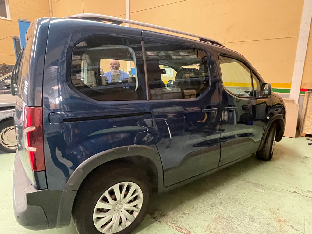 Peugeot Rifter furgoneta mixta 86.340 km estado impecable