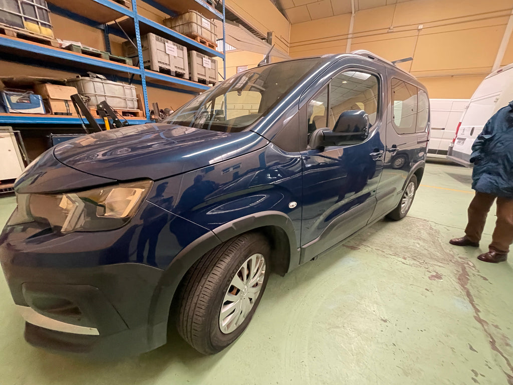 Peugeot Rifter furgoneta mixta 86.340 km estado impecable