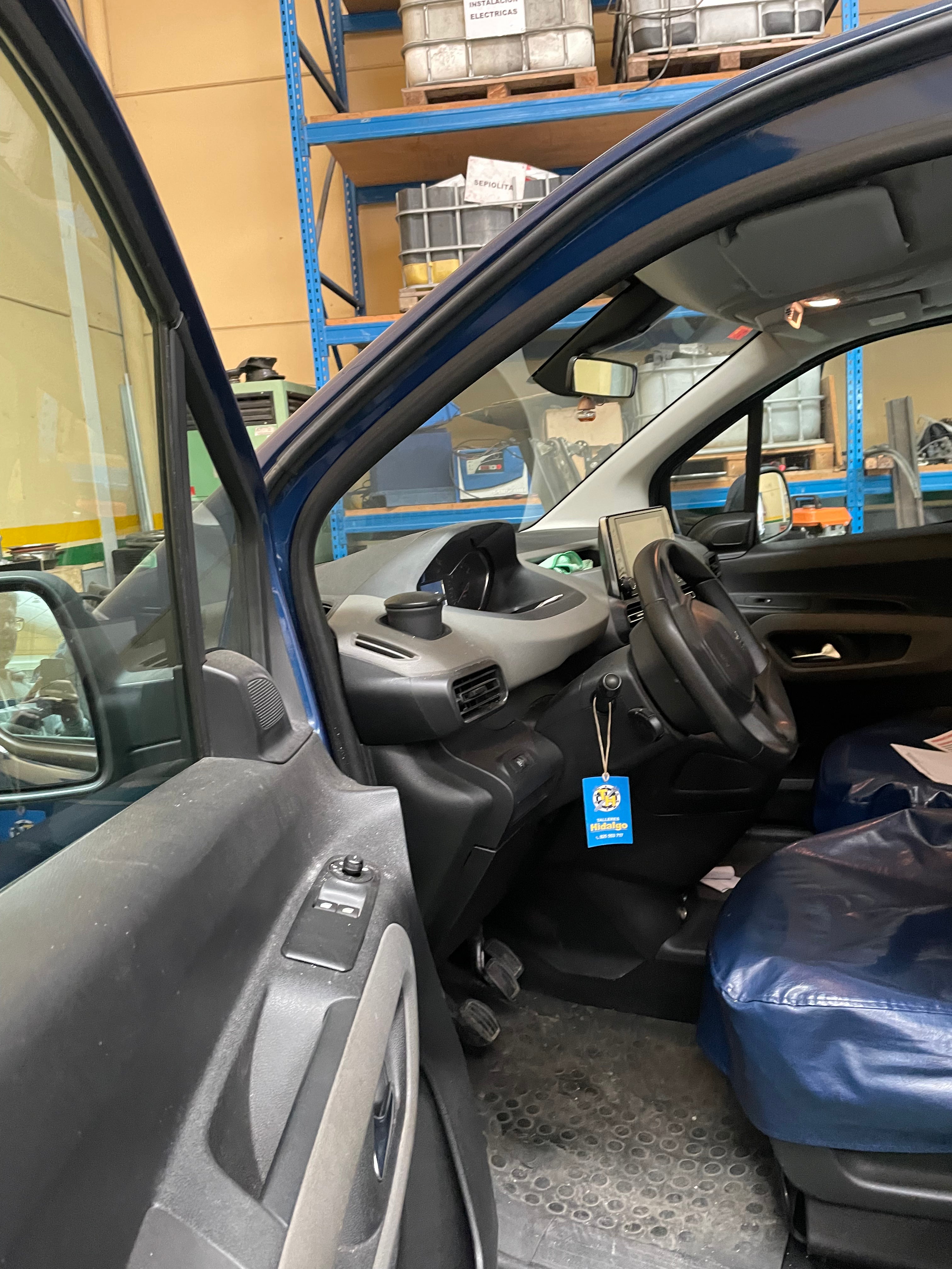 Peugeot Rifter furgoneta mixta 86.340 km estado impecable