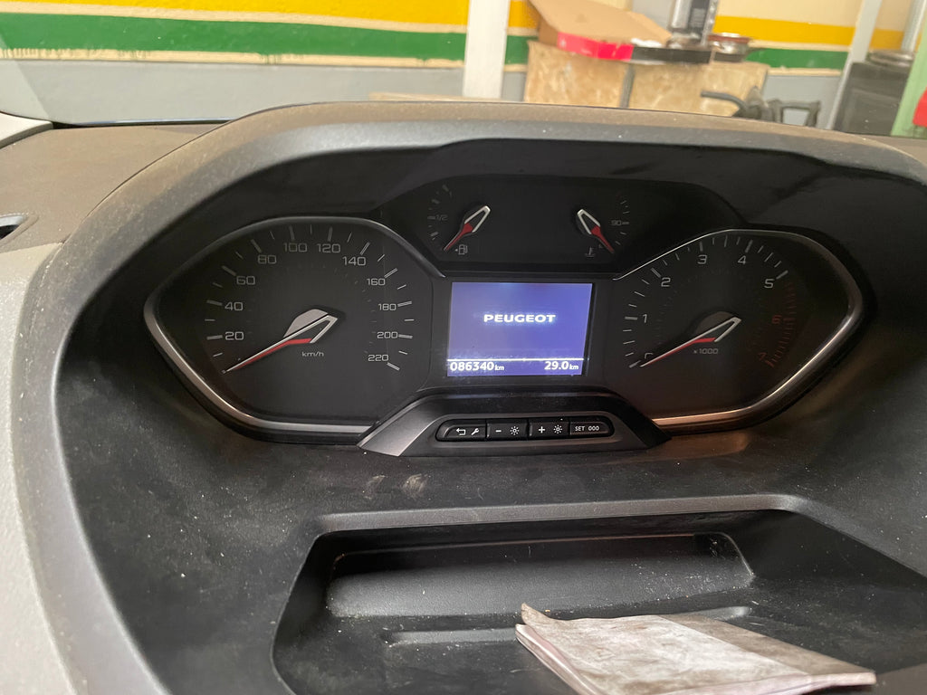 Peugeot Rifter furgoneta mixta 86.340 km estado impecable