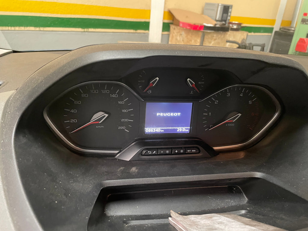 Peugeot Rifter furgoneta mixta 86.340 km estado impecable