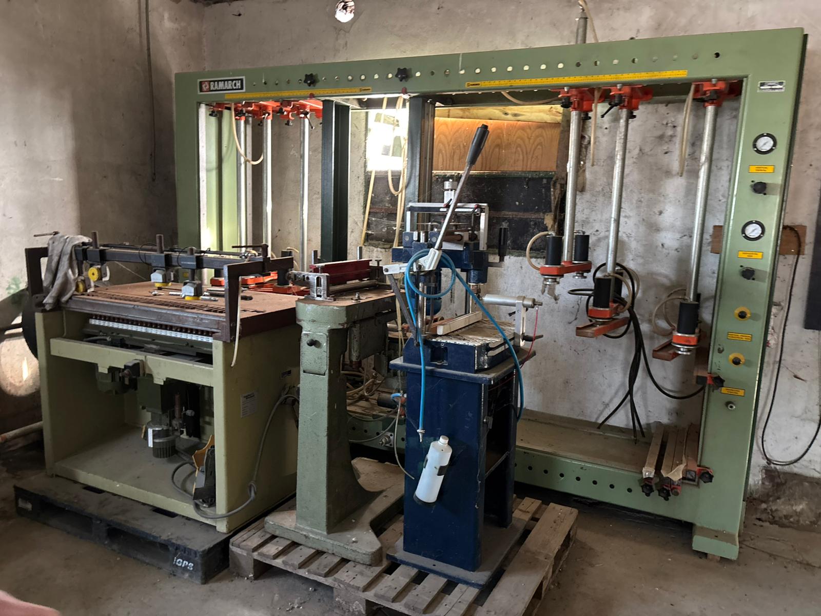 Prensa neumática RAMARCH profesional para carpintería industrial