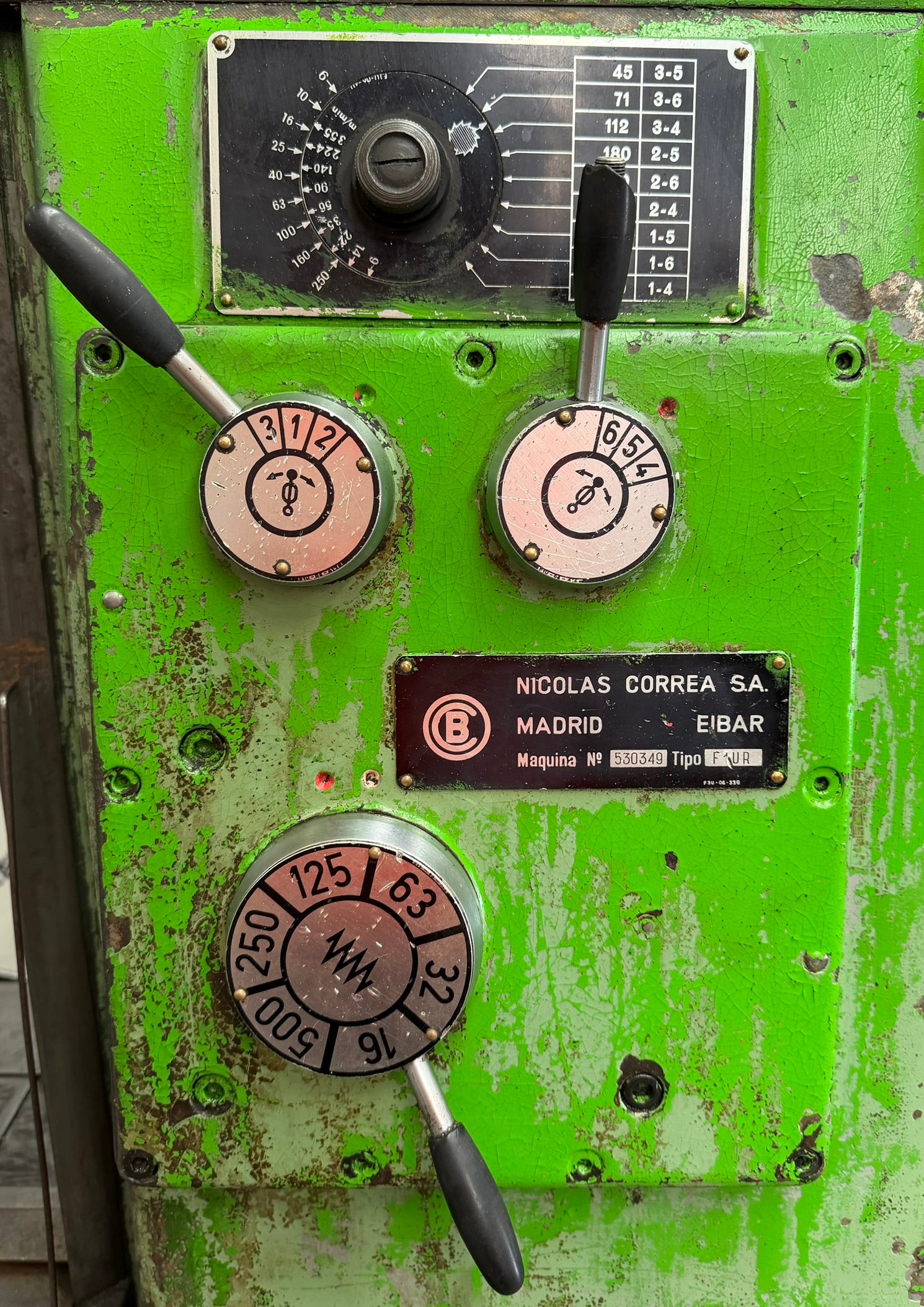 Fresadora universal CORREA F1UR