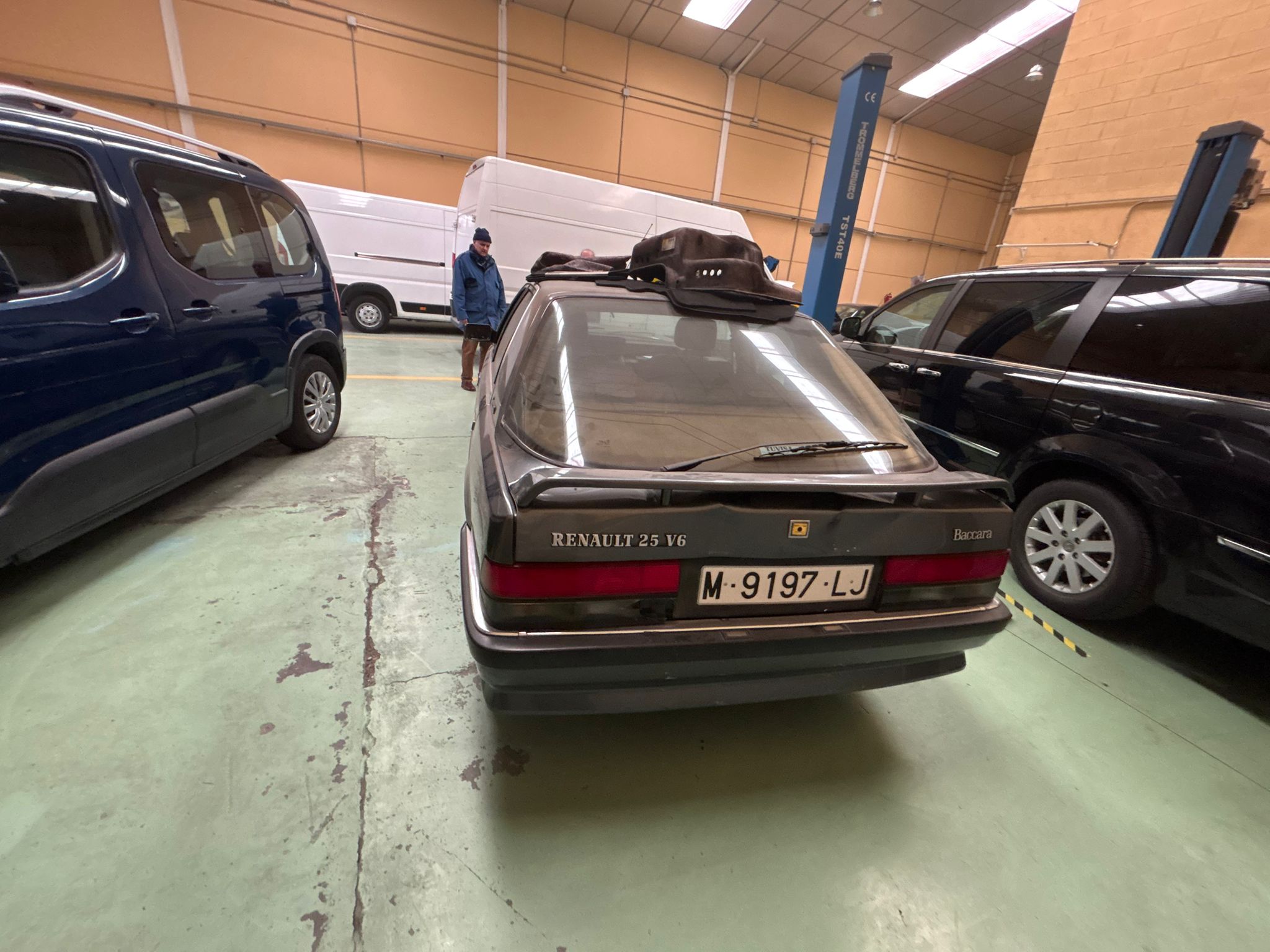 Renault 25 V6 Baccara clásico años 90