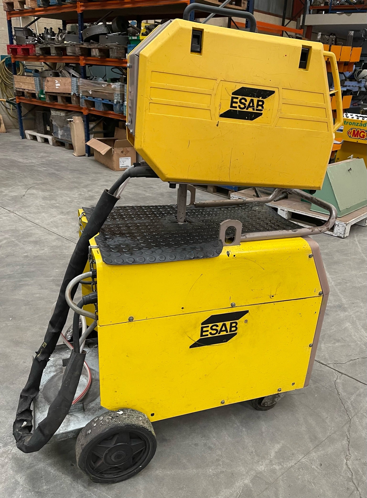 Máquina de soldar ESAB LAX 380
