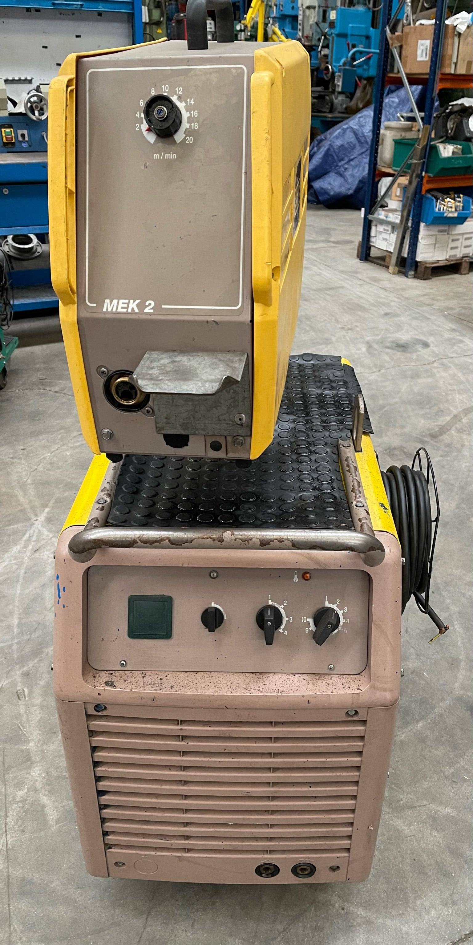 Máquina de soldar ESAB LAX 380