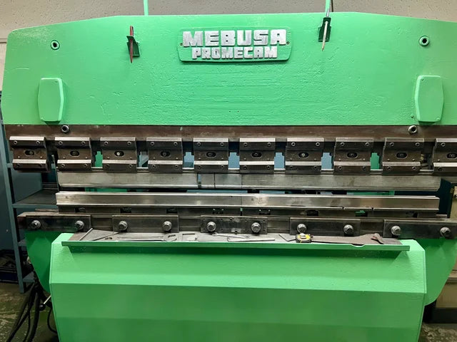 Plegadora Hidráulica Mebusa Promecam RG-2000-33 con Control Numérico Mecos 2 Ejes