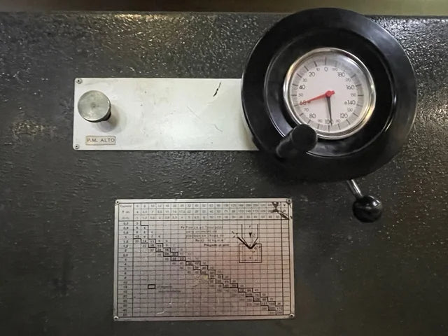 Plegadora Hidráulica AJIAL PPH-502 de 50 Toneladas con Matrices Incluidas