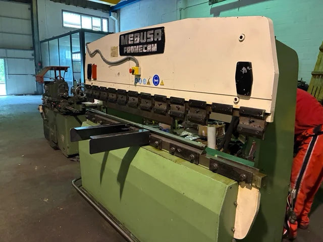 Plegadora Hidráulica Mebusa Promecam RG-2400-35 de 2,4 Metros con Utillaje
