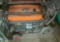 Generador eléctrico de gasolina carcasa naranja potencia media-alta