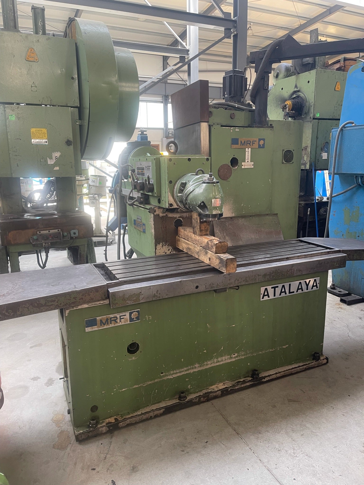 Fresadora Bancada Fija MRF ATALAYA