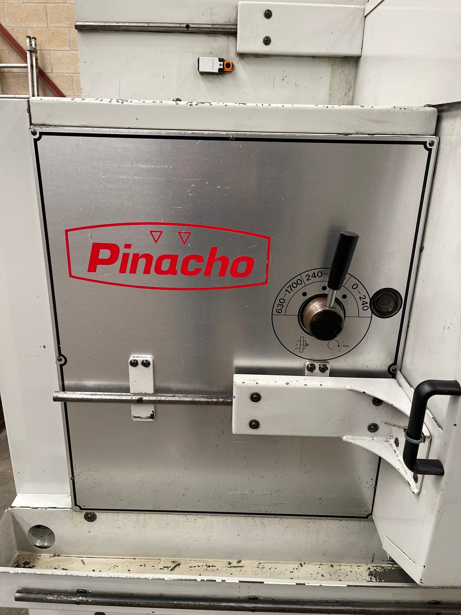 Torno CNC PINACHO SMART TURN 260/3000