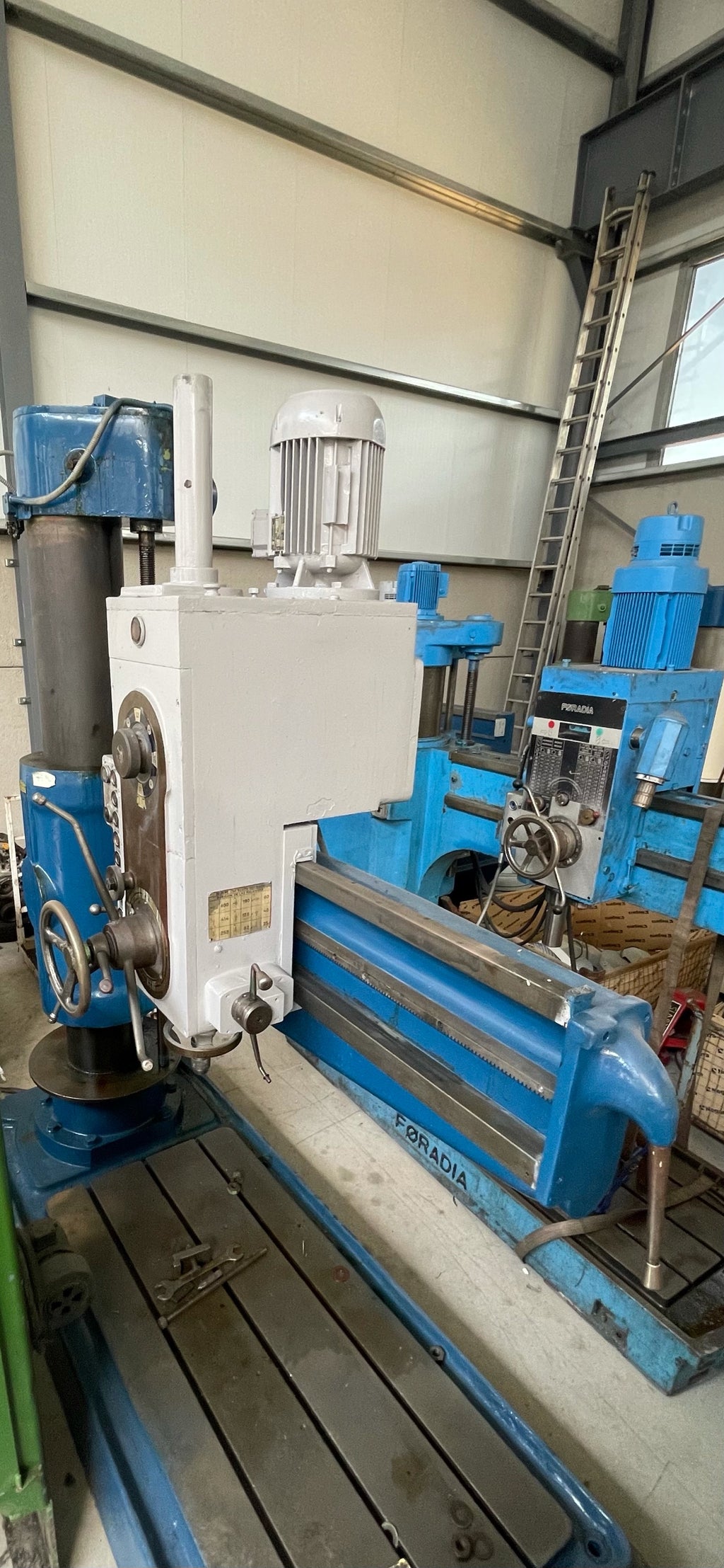 Taladro Radial TAGO 1200 x 60