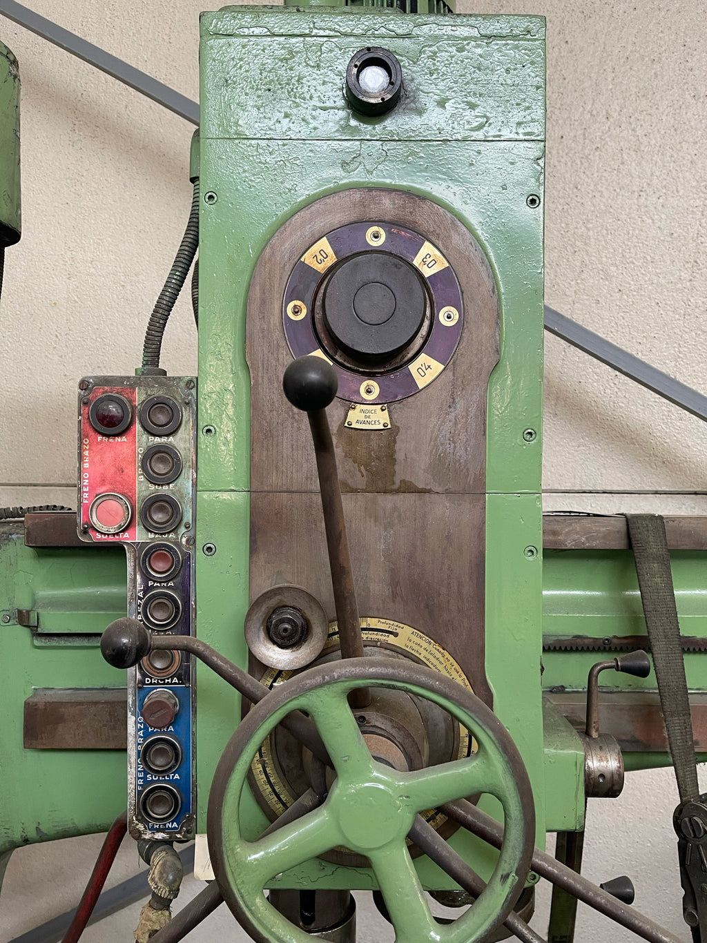 Taladro Radial TAGO TRB 1000