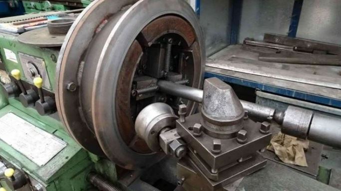 Torno VICTORIA M-600